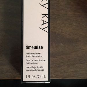MARY KAY liquid foundation